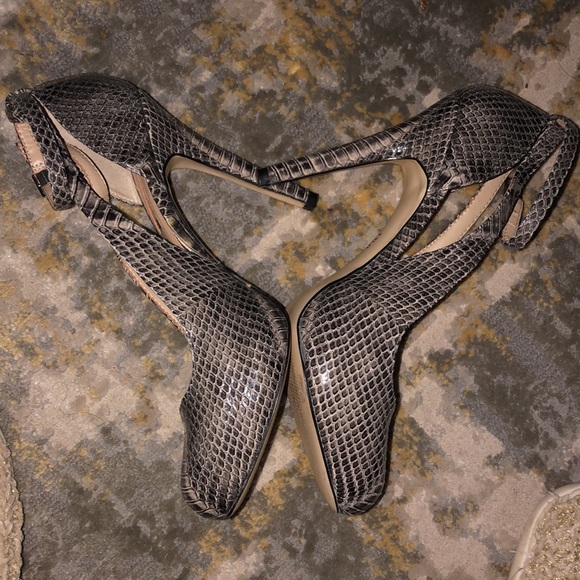 Heels - Picture 4 of 5